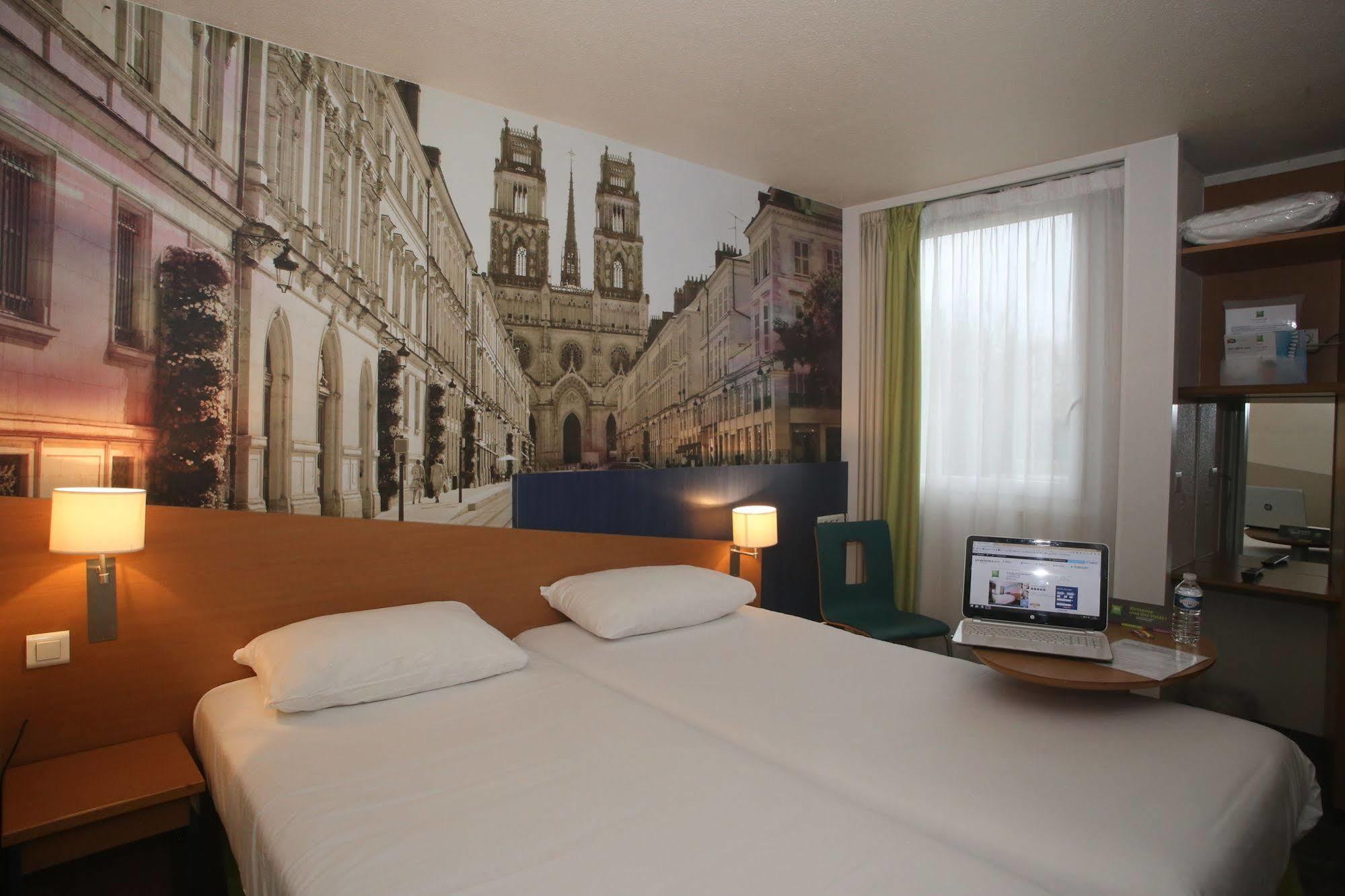 ไอบิส สไตล์ ออร์เลออง Hotel ลาชาแปล-แซ็งต์-เมส์แม็ง ภายนอก รูปภาพ