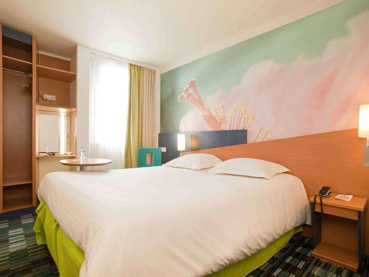 ไอบิส สไตล์ ออร์เลออง Hotel ลาชาแปล-แซ็งต์-เมส์แม็ง ภายนอก รูปภาพ